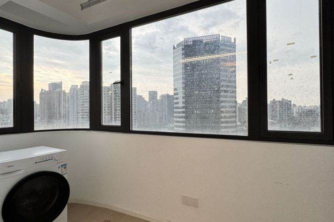 Da'an Cheng | Spacious 2br +heating + balcony | West Nanjing rd Mt L2/12/13