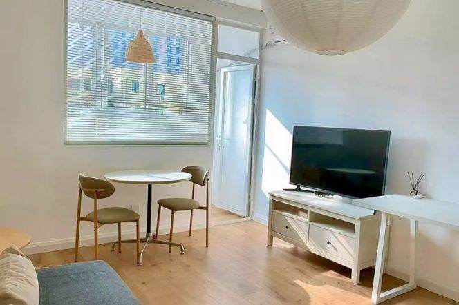 1 br near L7/L9 zhaojiabang rd station+elevator
