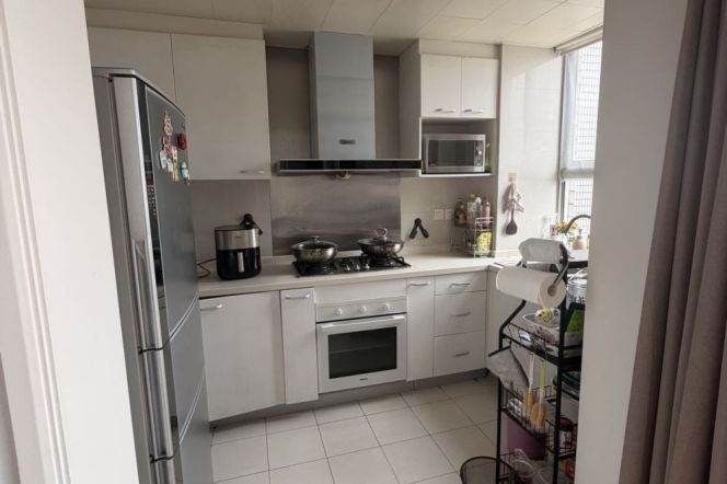 3br high-rise with balcony nr Jiashan Rd  Line 9&12 