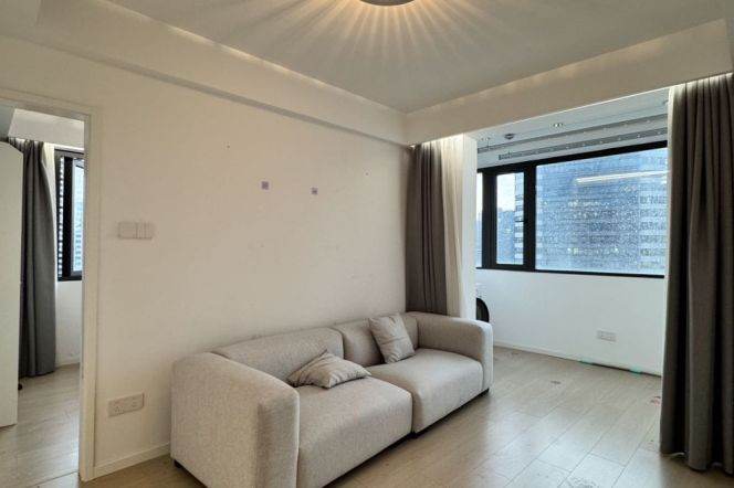 Da'an Cheng | Spacious 2br +heating + balcony | West Nanjing rd Mt L2/12/13