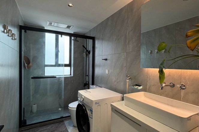 8.5K+1Bdr 1Bath Apt+Elevator+Xu Jia Hui CBD +Wall Heating+Spacious+Modern+Large Storage