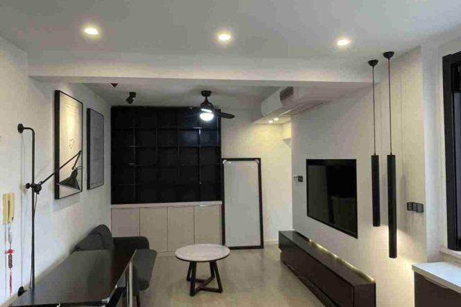 Modern&Spacious 2Bdrs 1Bath Apt+Yan Ping Rd+L14 Wu Ding Rd Metro+Stunning View