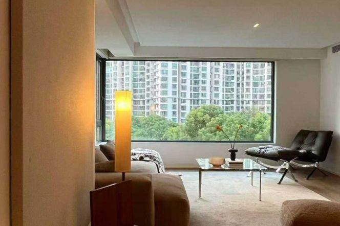 3Bdrs2bths 145sqm Apt/Line 3/4 Zhongtan Rd/Modern&Spacious /Nice Compound/elevator