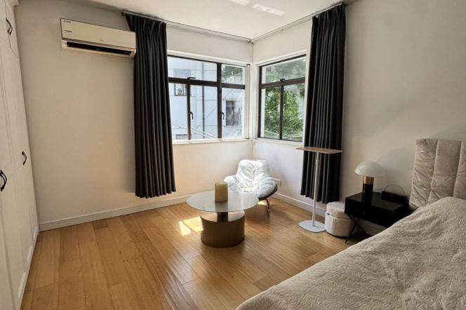Tasty 1br in quiet nice compound,10 minutes walk to Hengshan Road,Line1