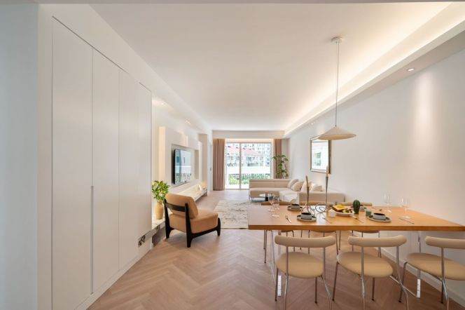  Wutong Boulevard 3-Bedroom Flat at Xinhua Century Garden, Near Jiao Tong University