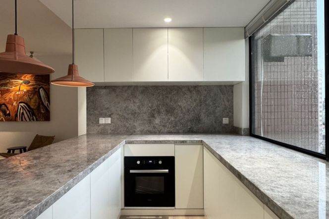 Da'an Cheng | Spacious 2br + balcony | West Nanjing rd Mt L2/12/13