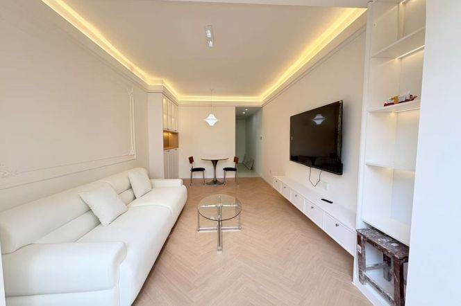 Bright Modern 1BR Near Zhongshan Park