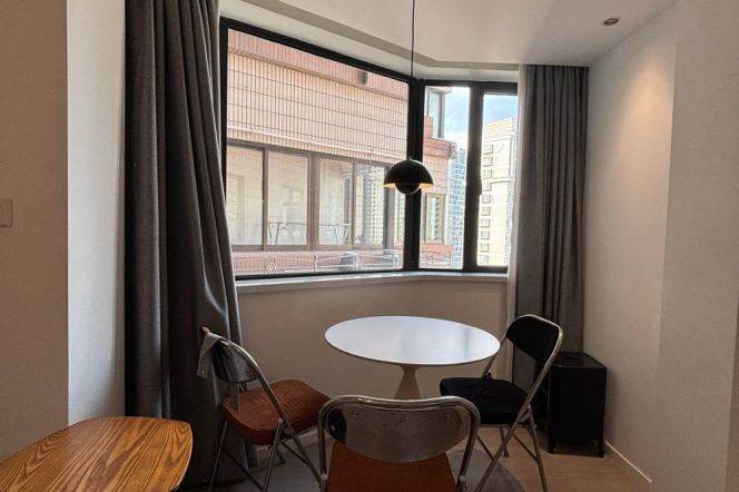 8.5K+1Bdr 1Bath Apt+Elevator+Xu Jia Hui CBD +Wall Heating+Spacious+Modern+Large Storage