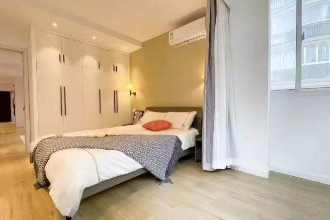 Zhongshan Park/modern 1br 1lr/with central AC/all bright room,@L2/3/4