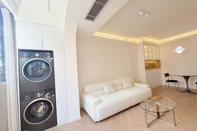 Bright Modern 1BR Near Zhongshan Park