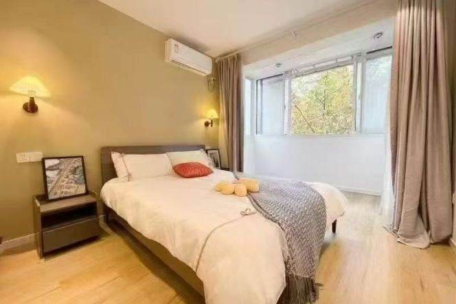 Zhongshan Park/modern 1br 1lr/with central AC/all bright room,@L2/3/4