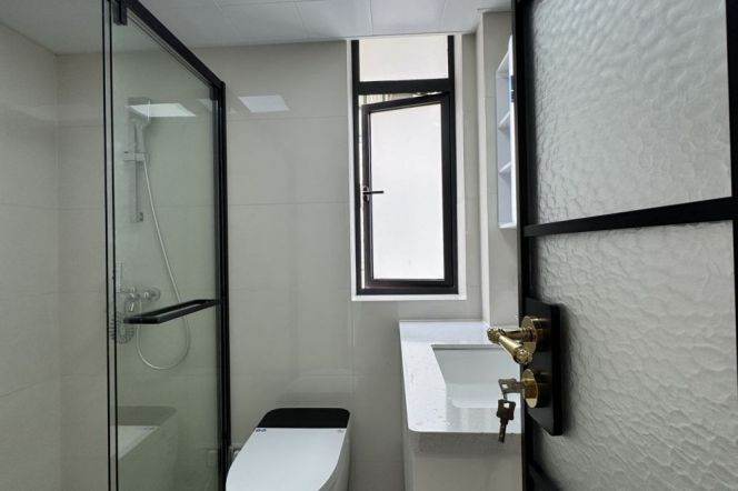 Bright 1BR Apt | Hongqiao rd metro L3/4/10 | Central AC+Heating +Newly renovated