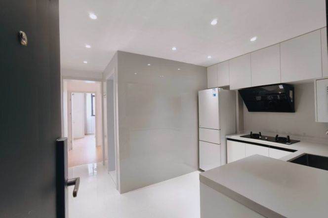 hongqiao rd station one bedroom