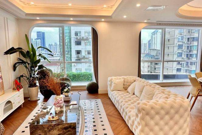   Inner Ring Grand Wide Living 3-Bedroom Flat at Mingde International, Close to Jing’an Joy City