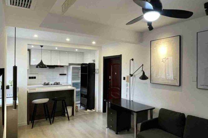 Modern&Spacious 2Bdrs 1Bath Apt+Yan Ping Rd+L14 Wu Ding Rd Metro+Stunning View