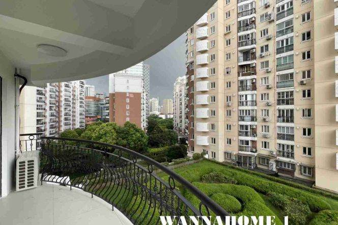 Green Compound+Bright&Spacious  2Bdrs 1Bath Apt/L2+3+4 Zhong Shan Park+Large  Balcony