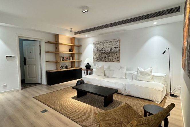 Da'an Cheng | Spacious 2br + balcony | West Nanjing rd Mt L2/12/13