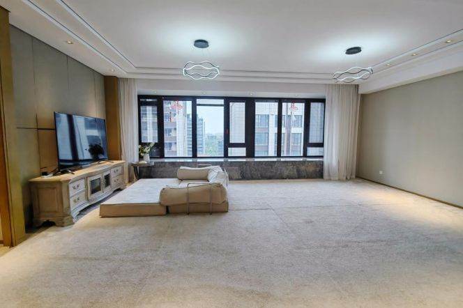 Spacious 3-bedroom with 3-bath near Wellington Shanghai + NYU shanghai. L6/8/11