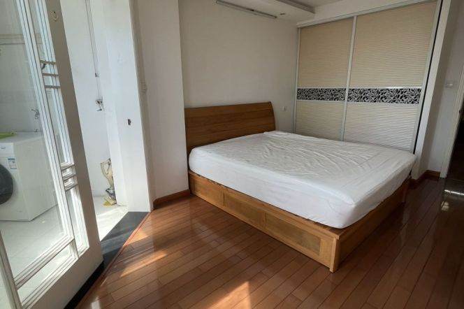 jiaotong uni area elevator 2Bedroom with big living room@L10/11