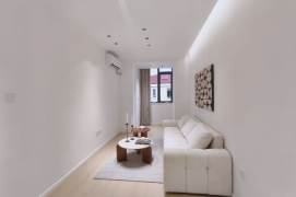 newly renovated 1br Nr hongqiao road metro line 3/4/10