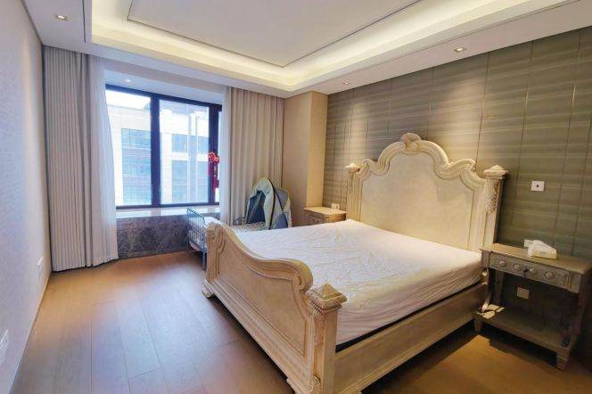 Spacious 3-bedroom with 3-bath near Wellington Shanghai + NYU shanghai. L6/8/11