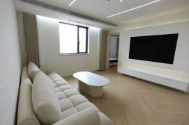 2 Brs with Brand-new Dec, Floor heating, South Facing, 120 sqm @ Caobao metro L1&12
