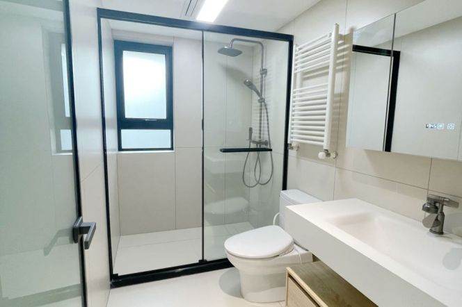 Julu rd Grand Plaza newly renovated2 br Apt &wall heating &gym/pool