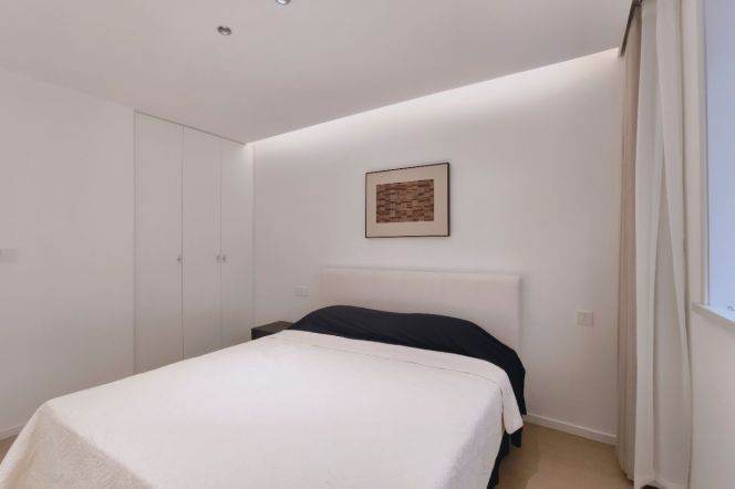 newly renovated 1br Nr hongqiao road metro line 3/4/10