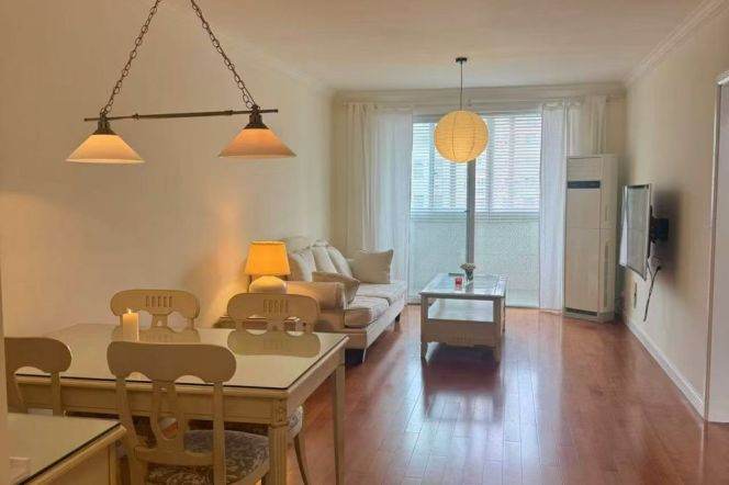 Longbaixincun 2BR apartment