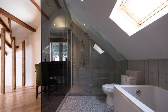 iapm 170 sqm 3 br old house &terrace &high ceiling 23K