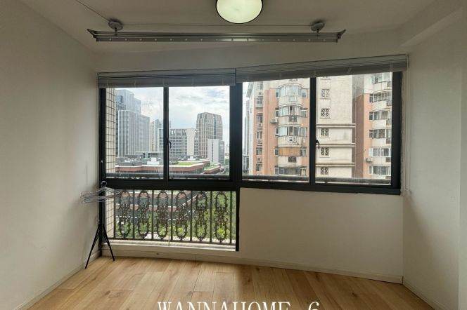 11.5K+Elevator+Spacious&Modern 2Bdrs 1bath+L3+4+10 Hongqiao Rd+Enough Light+Large Storage
