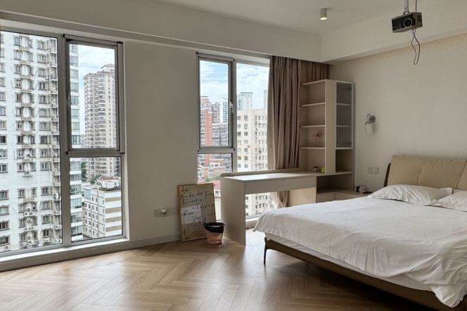 Impressive2+1Br-2bathr + Scenic windows | Xujiahui CBD | Shanghai Stadium Mt