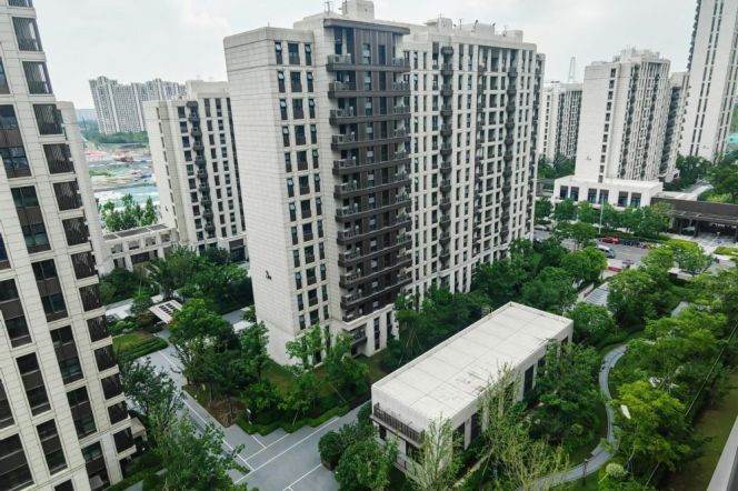 Modern 2 br with floor heating easy walking to NYU shanghai