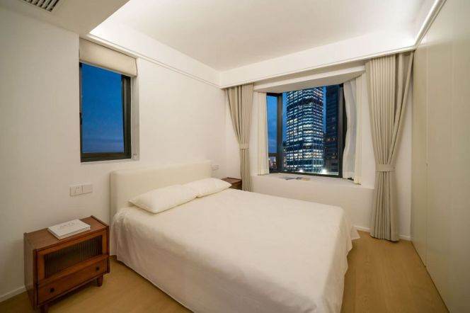 brand new modern 3brs floor heating brand new furniture beside IAPM line 1,10,12