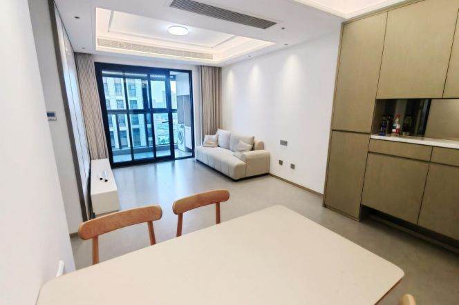 Modern 2 br with floor heating easy walking to NYU shanghai