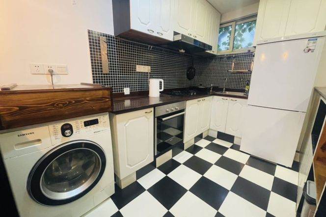 Double terraces 2br-2bath,0 Distance L1/10/12 South Shannxi Road St.