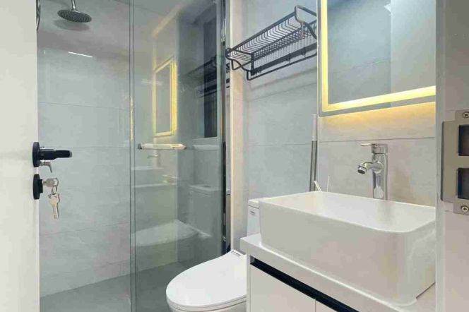 Spacious&Modern 1Bdr 1Bath Apt+5F Walk Up/L2+11 Jiang Su Rd+Zhong Shan Park+Large Closets