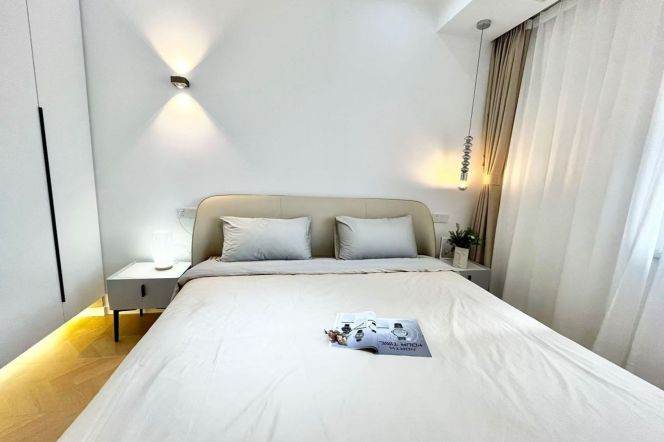 Just renovated brand new 2 br with big oven nice modern decoration M7/13