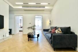 Just renovated brand new 2 br with big oven nice modern decoration M7/13