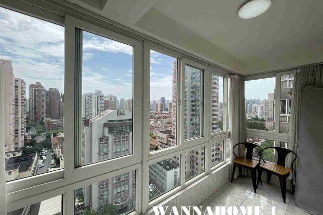 Spacious&Bright Elevator 2Bdrs 1Bath Apt+Jing An Temple CBD+Large Balcony+Great View