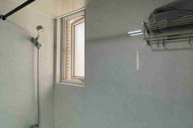 Spacious&Bright Elevator 2Bdrs 1Bath Apt+Jing An Temple CBD+Large Balcony+Great View