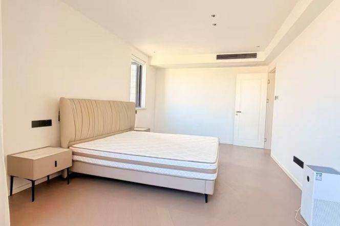 Jiaotong university spacious 3-bedroom with 22k