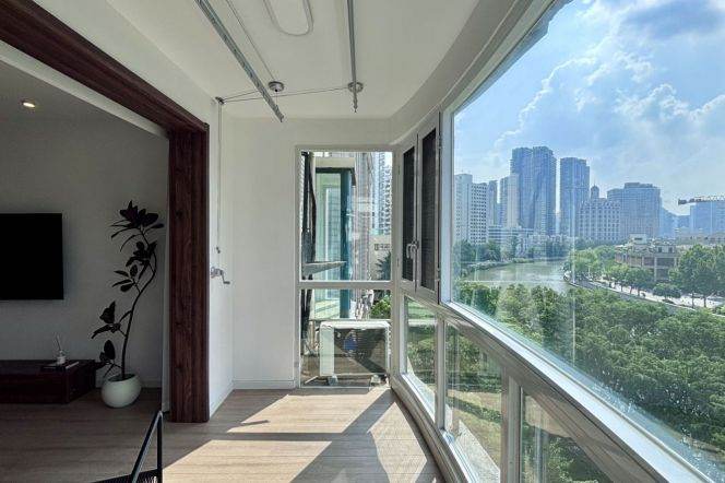 3Bdrs 2Baths Apt Modern&Fabulous /Line1 Xinzha Rd/ People's Square/Nice View/elevator