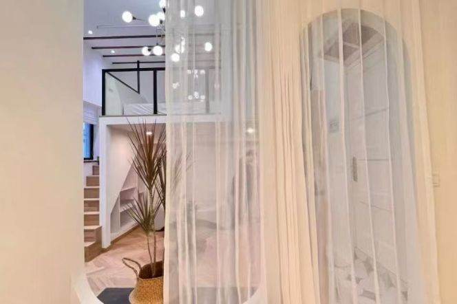Cozy Loft with Bonus Room near iapm