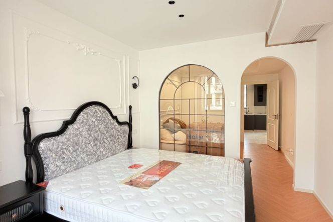 Tongchuan rd/modern 1br 1lr/bright room/brand furniture,@L15/14