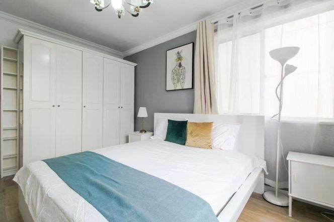 Elevator high-rise 2br/2lr @jing’an temple sta 10.3k