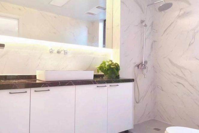 Xinhua rd 125 sqm 2 br modern Apt&Central AC&Oven 11K