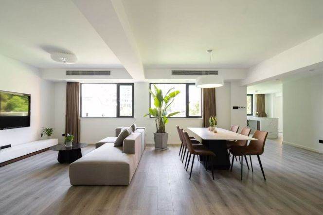 modern 4 bedrooms floor heating nice terrace near line 1,10,12 Yong kang road 33K
