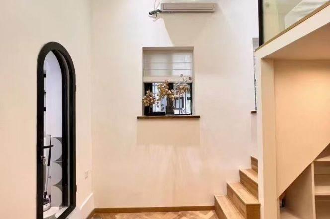 Elegant 2br/1lr @jiashan rd sta 6.3k