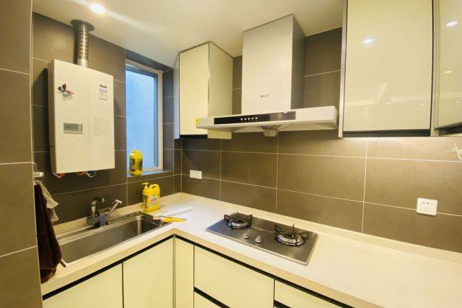 Modern 2br apmt with smart system L2/4/6/9 century avenue